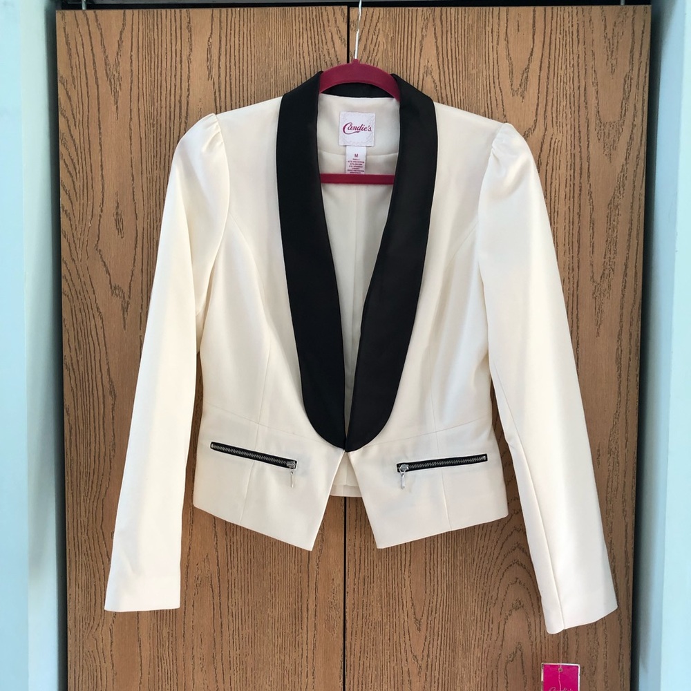 Candies Tuxedo Jacket NWT Sz Med w/ Pockets